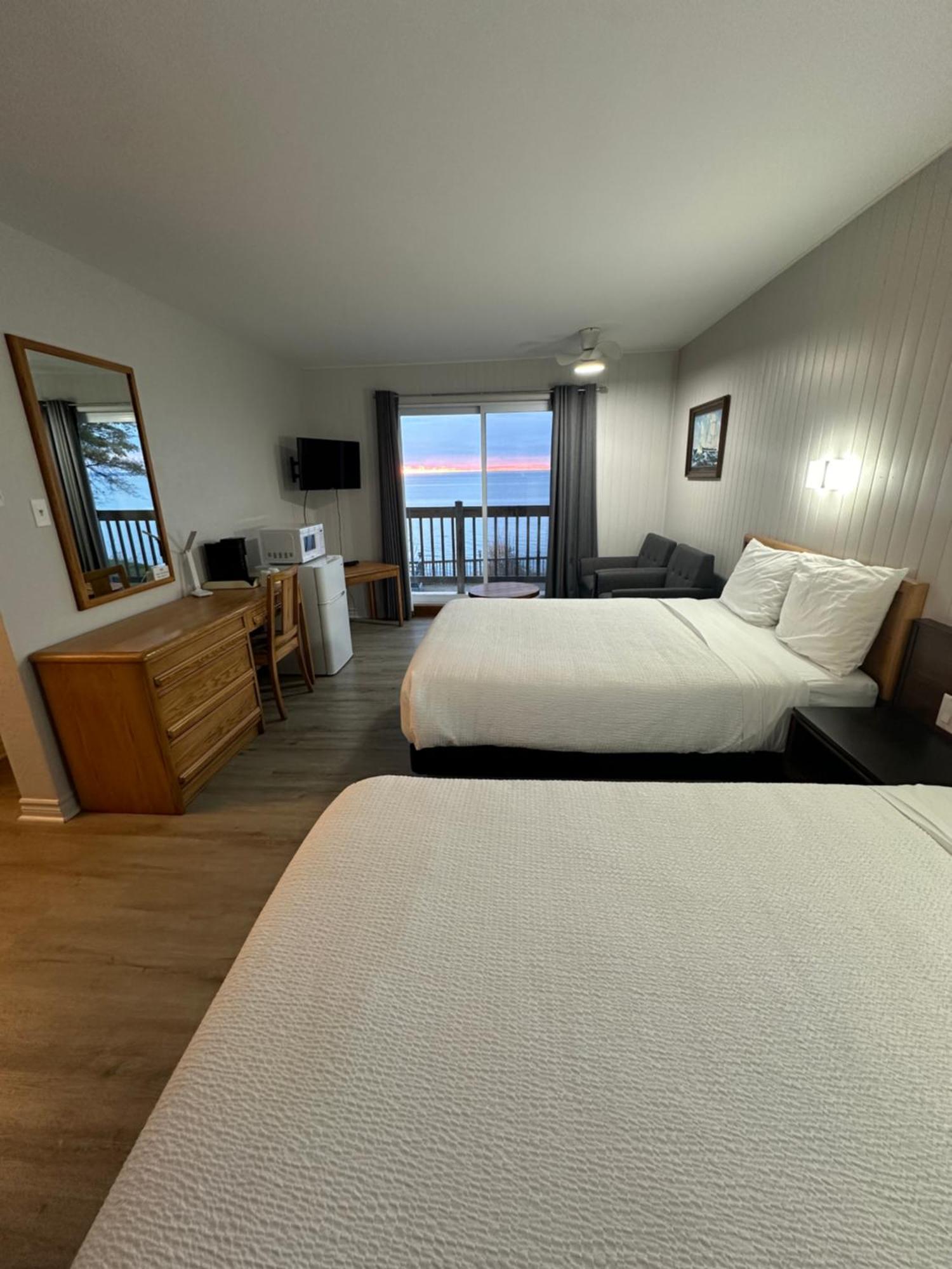 Motel Carleton Sur Mer Exterior foto